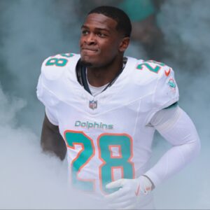Miami Dolphins running back De'Von Achane (28) takes the field prior to a game against the New Orleans Saints at Hard Rock Stadium.