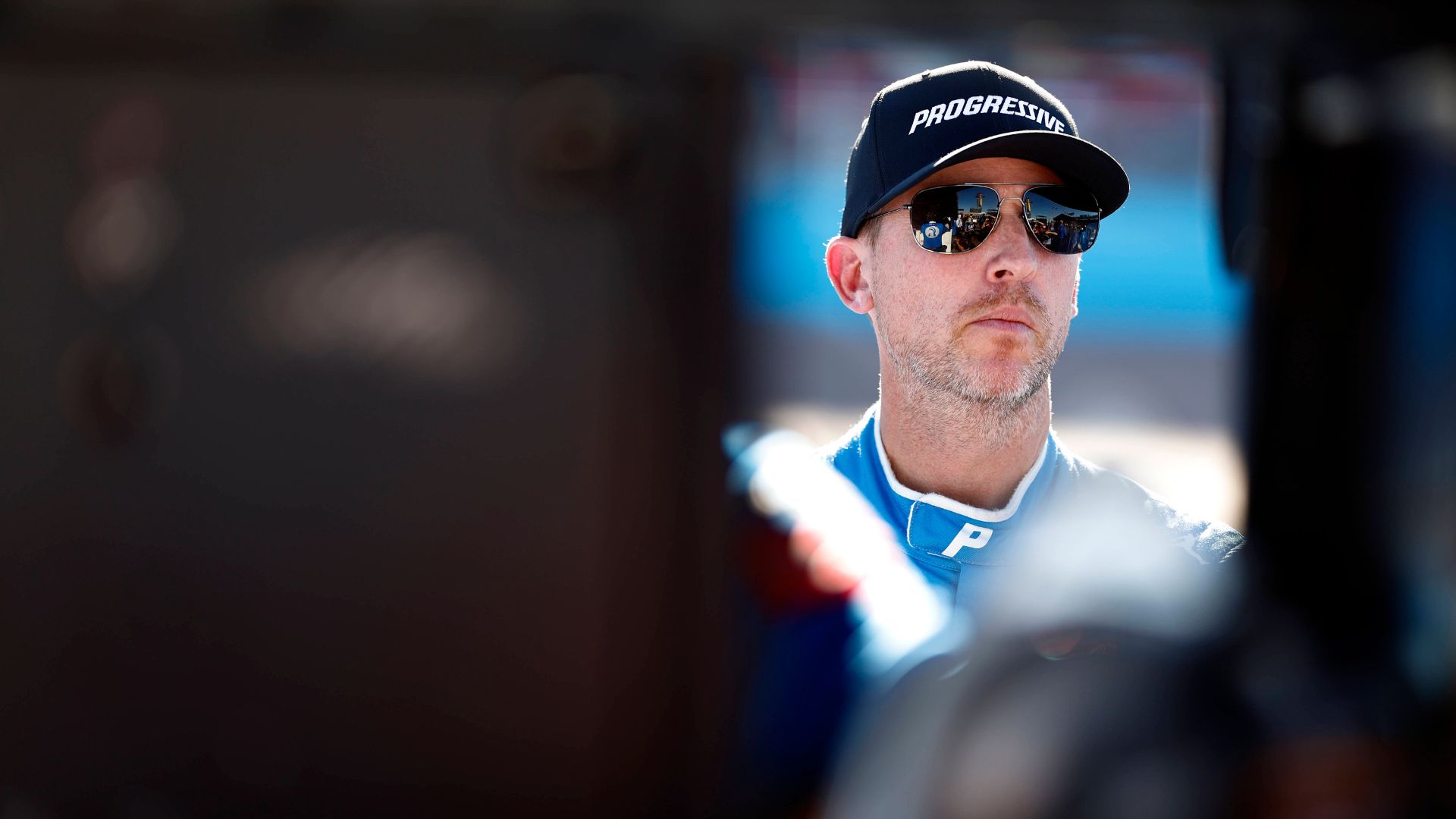 November 1, 2025, Avondale, Az, USA: DENNY HAMLIN (11) of Chesterfield, VA gets ready to qualify for the NASCAR, Motorsport, USA Cup Series Championship in Avondale, AZ. Avondale USA