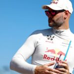 September 27, 2025, Kansas City, Ks, USA: SHANE VAN GISBERGEN (88) of Auckland, New Zealand (NZL) gets ready to qualify for the Hollywood Casino 400