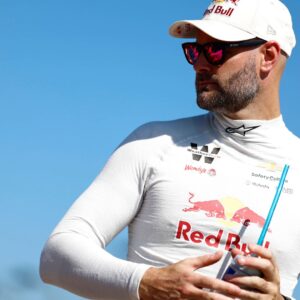 September 27, 2025, Kansas City, Ks, USA: SHANE VAN GISBERGEN (88) of Auckland, New Zealand (NZL) gets ready to qualify for the Hollywood Casino 400