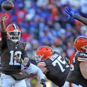 Shedeur Sanders and the Cleveland Browns offensive line