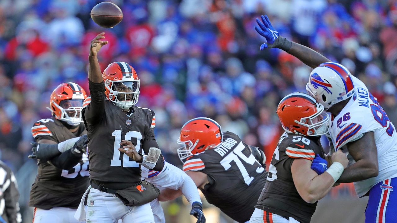 Shedeur Sanders and the Cleveland Browns offensive line