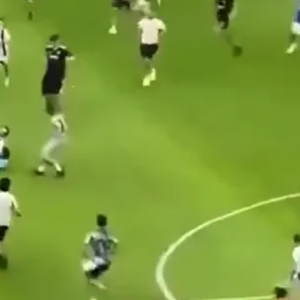 Juventus player Federico Gatti tackled by fan